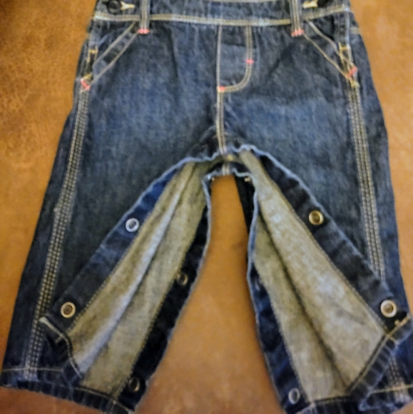 OshKosh B’gosh Girl Embroidery Denium Blue Overalls Hearts Country Farm 6 Months - Picture 10 of 13